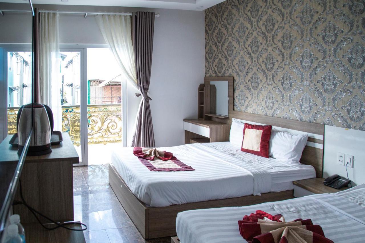 Anh Tien Hotel Da Lat Exterior photo